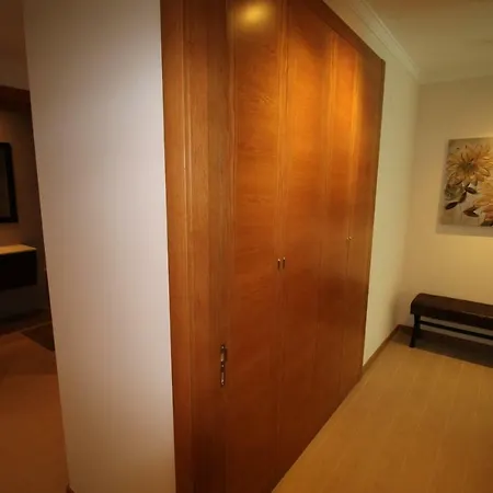 T2 Rocha Prime Seafront Apartment Portimao